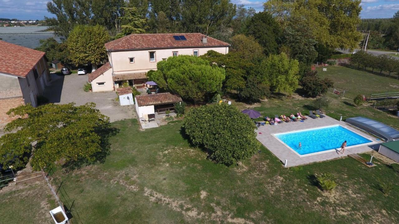 Domaine De L'Ile - Gites Et Chambres D'Hotes Castelsarrasin Exterior photo